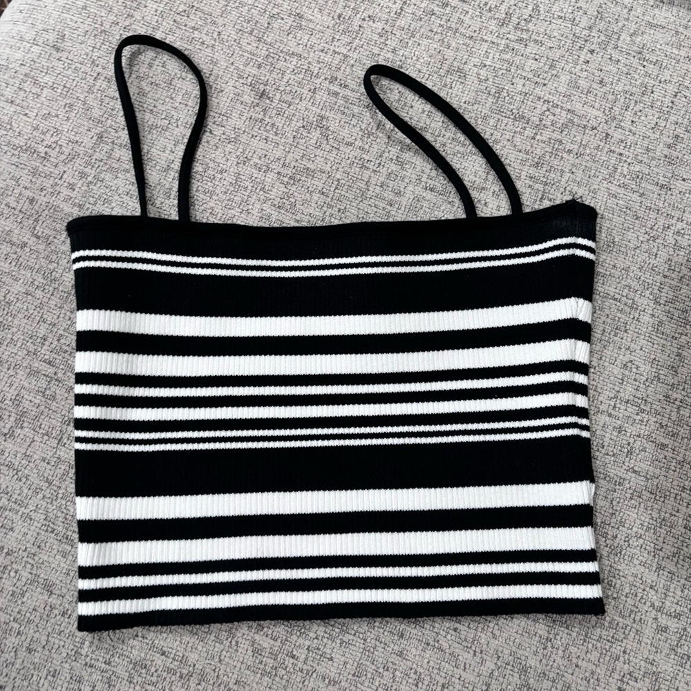 Striped strap crop top!